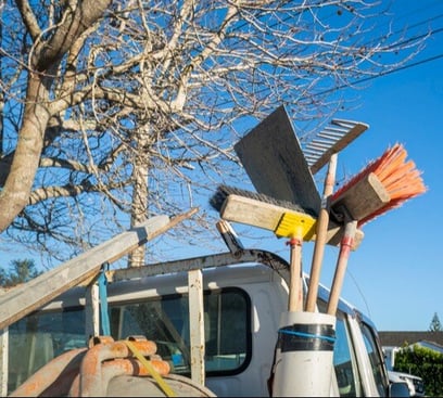 truck-loaded-with-debris-removal-supplies-1525665112