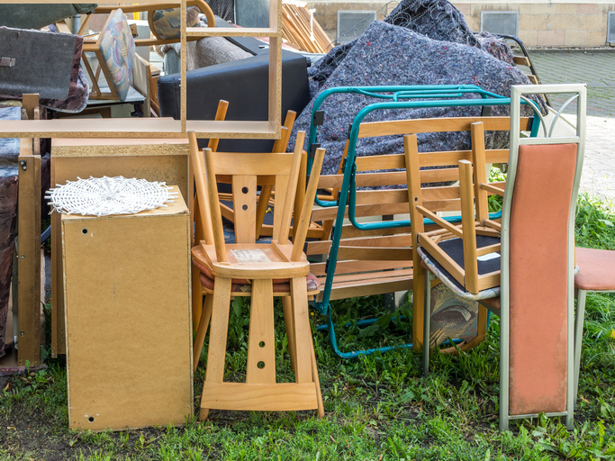 debris-removed-from-home-in-yard